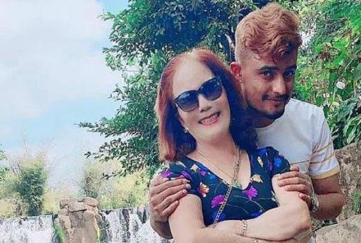 Nikah dengan Berondong, Nenek Ini Dilarang Posting di Sosmed oleh Suaminya, Ternyata Ini Alasannya