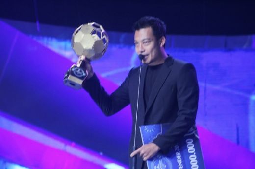 Hamka Hamzah Bek Terbaik Indonesian Soccer Awards 2019