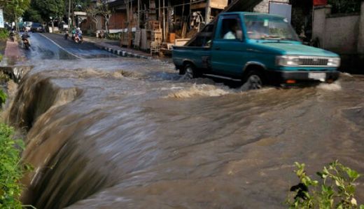 Polisi Berpangkat AKBP Tewas Terseret Banjir