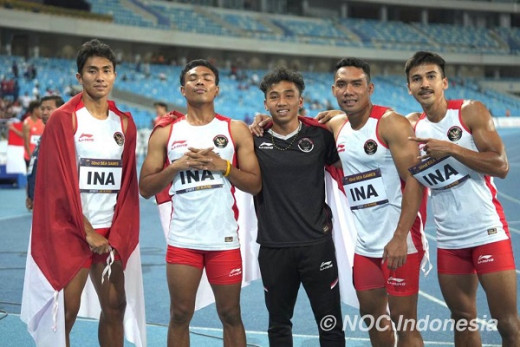 Zohri cs Buka Puasa Medali Emas Estafet 4x100 M