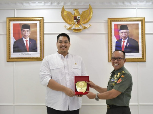 Menpora Dito Dukung Pembinaan Olahraga di Mabes TNI