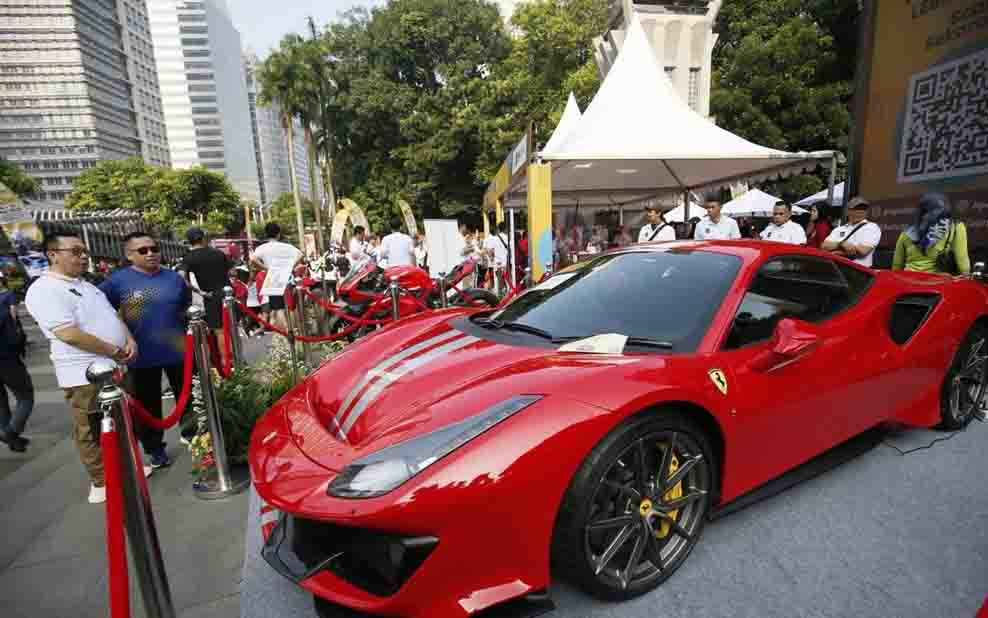 Buru Mobil Ferrari hingga Tas Hermes Rampasan Perkara Lewat Lelang Kejagung