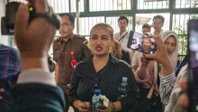 Kontroversi Video Makan Babi, Selebgram Lina Mukherjee Ditahan Kejaksaan Palembang