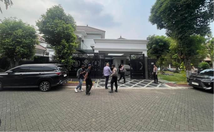 Rumah Mewah Anggota Polri Yayat Sudrajat di Depok Digeledah KPK, Dokumen Penting Disita