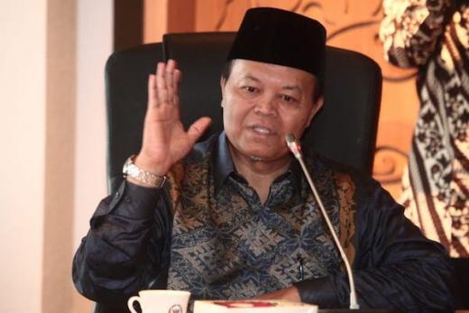 Kritik Yaqut, HNW: Mestinya Menag Tidak Mendukung Permen Mendikbud