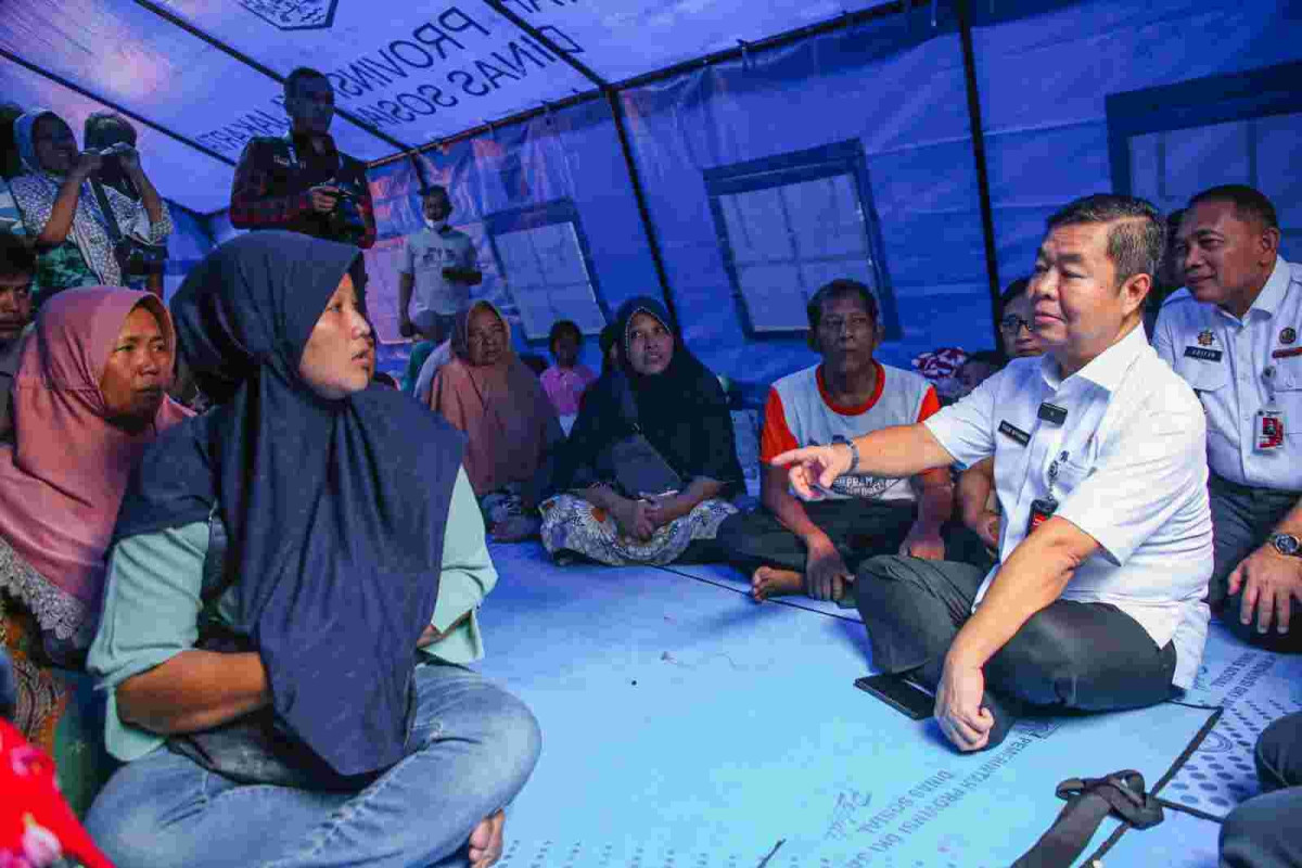 Pj Gubernur DKI Pastikan Kebutuhan Penyintas Kebakaran di Kemayoran Terpenuhi