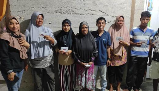 Kisah Penyalur Bansos BRI di Maluku Utara: Bangga Jalani Profesi Meski Kadang Harus Menginap di Pulau Terpencil