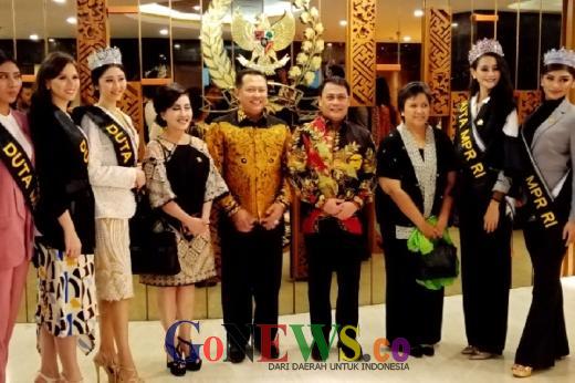 Finalis Puteri Indonesia jadi Duta MPR, Bamsoet Berharap Tak Ada Lagi Kekerasan di Dunia