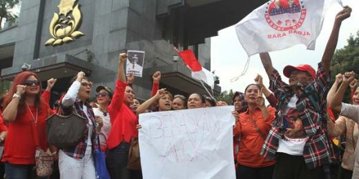 Wakil Ketua DPR Pertanyakan Sikap Polri Biarkan Ahoker Demo Hingga Larut Malam