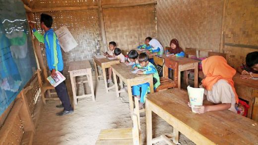 DPR Dukung Rencana Pemerintah yang Mewajibkan Setiap Guru Mengajar ke Daerah Terluar