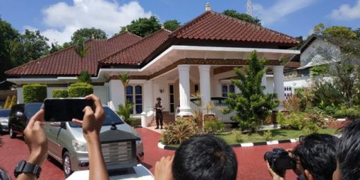 Hari Ini KPK Geledah Rumah Dinas Gubernur Kepri Nurdin Basirun