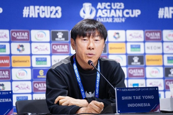 Lihat Data dan Fakta Jika Ingin Bandingkan STY, Gerald Venenburg dan Patrick Kluivert