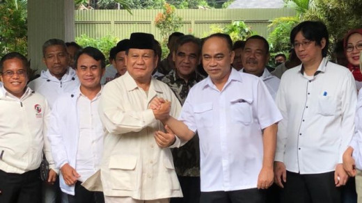 Pengamat: Jokowi Dukung Prabowo untuk Jegal Anies Baswedan
