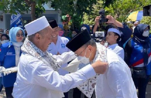 Didatangi Zulhas, Keluarga Besar Ponpes Syekh Abdul Qadir Jailani Jadi Kader PAN