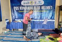 Posko Blue Helmet Sediakan Makanan hingga Pijat Gratis bagi Relawan Semeru