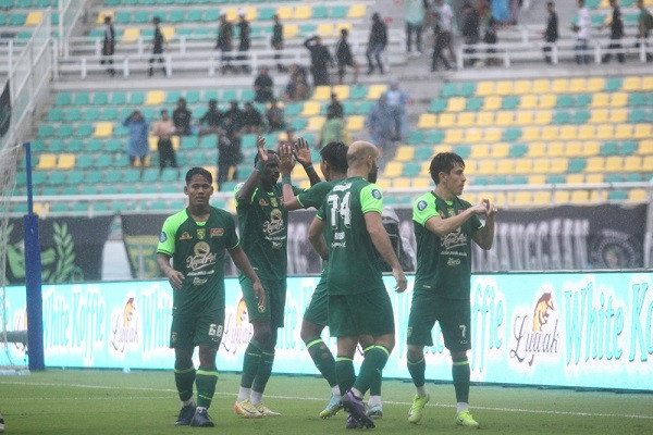 Paul Munster Buktikan Persebaya Surabaya Tak Bergantung Satu Pemain