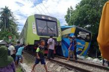 Kereta Api Tubruk Bus Trans Padang, Kondektur Luka Parah