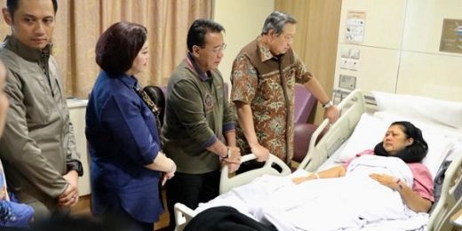 Dari Singapura, Pak Beye Kabarkan Ibu Ani Yudhoyono Sakit Kanker Darah