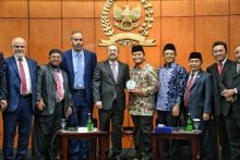 Hidayat Nur Wahid Terima Kunjungan Forum Parlemen Muslimin se-Dunia