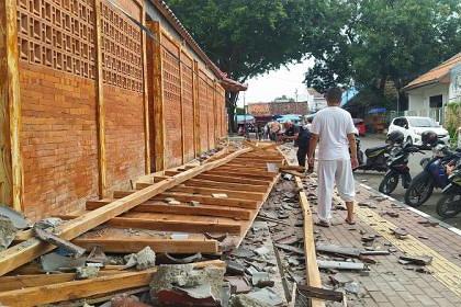 Baru Diresmikan Ridwan Kamil, Kanopi di Alun-Alun Sangkala Buana Ambruk