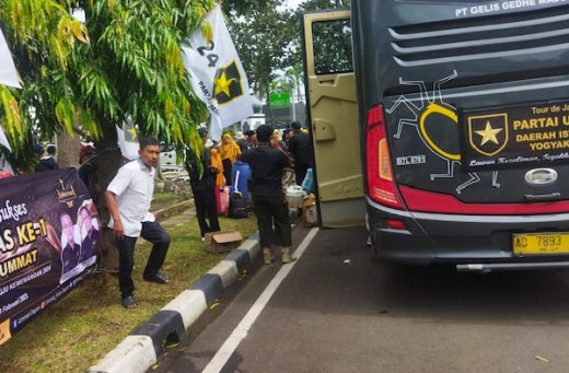 Peserta Rakernas Partai Ummat Padati Asrama Haji Pondok Gede
