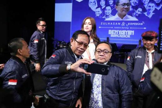 Apresiasi Film Karya Anak Bangsa, Ketua MPR Nonton Benyamin Biang Kerok Bareng Komedian