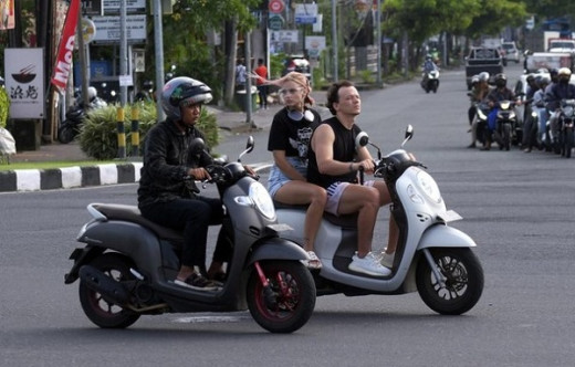 Ini Alasan Turis Asing Tak Boleh Lagi Sewa Sepeda Motor di Bali
