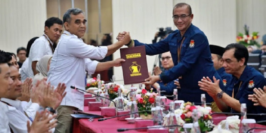 Termasuk Dedi Mulyadi, Muzani Daftarkan Sederet Artis Sebagai Caleg Gerindra ke KPU RI