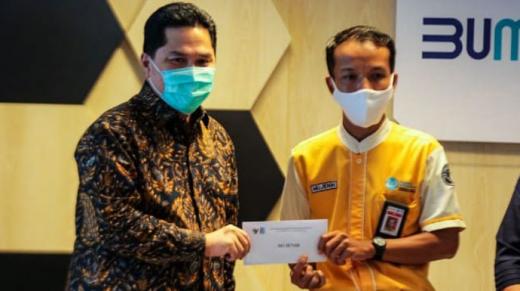 Erick Tohir Puji Kejujuran Petugas Kebersihan KRL Kembalikan Setengah Miliar