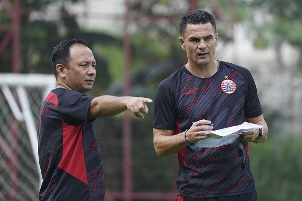 Carlos Pena Terus Perbaiki Lini Depan Persija Jakarta