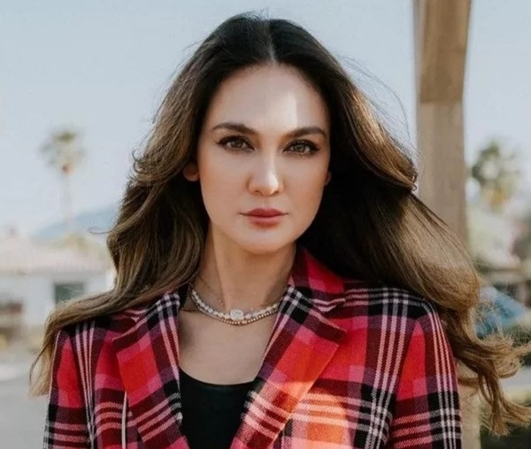 Luna Maya Ungkap Alasan Bangun Ulang Rumah di Bali