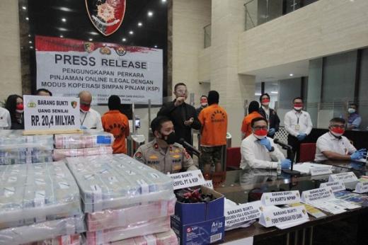 Polisi Ancam WN China Otak di Balik Pinjol Ilegal 20 Tahun Penjara