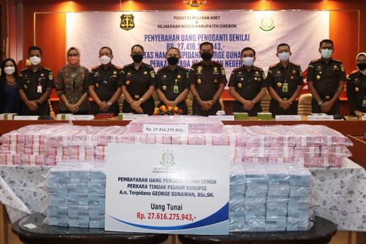 Kejaksaan Serahkan 27 Miliaran Rupiah Uang Pengganti dalam Perkara Korupsi
