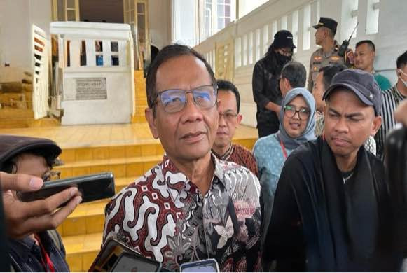 Mahfud Soroti Perpol Kapolri, Polisi Aktif Masuk Kementerian Dinilai Langgar Konstitusi