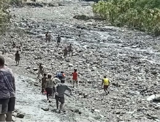 5 Orang Hanyut Akibat Banjir Bandang Terjang Distrik Goyage Tolikara