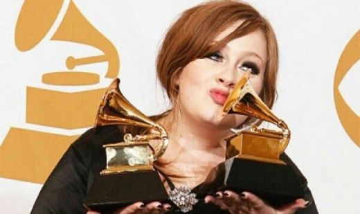 Adele Borong 5 Piala Grammy Awards 2017