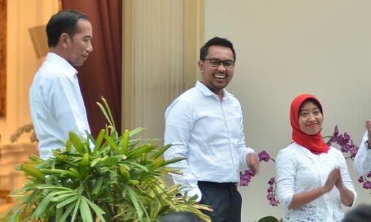 Dianggap Ofside Minta Bantuan ke Camat, Jokowi Didesak Pecat Stafsus Andi Taufan