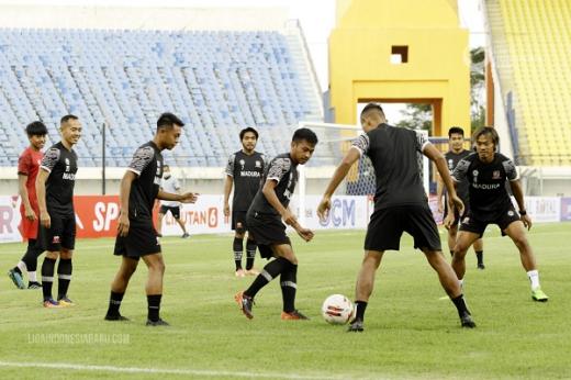 Sansan Pur Beti Tips Pemain Madura United FC