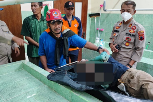 Ditemukan TIM SAR, Warga Batang yang Nyebur ke Sungai Sambong Tewas