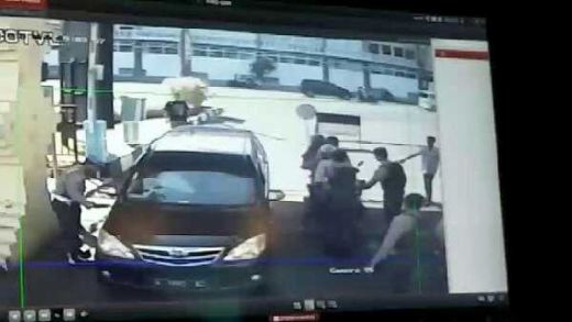 4 Polisi dan 6 Warga Sipil Jadi Korban Bom Bunuh Diri Meledak di Polrestabes Surabaya