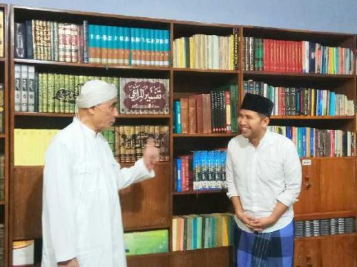Ulama NU, KH Makshum Bondowoso Doakan Khofifah-Emil Pimpin Jawa Timur