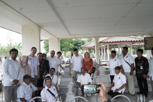 Iwan Bule Konsolidasi dengan Gerindra Banyumas dan Nyekar ke Makam Kakek Prabowo