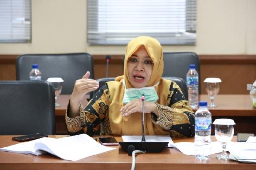 Instiawati Ayus dan YIRA Kebut Perhutanan Sosial Riau