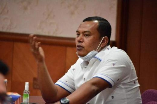 Kelmi Amri Ajak Perusahaan Swasta Bantu APD RSUD Rokan Hulu
