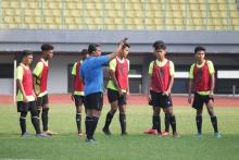 Timnas U 16 Indonesia Jajal SSB POR UNI Bandung di Uji Coba Perdana