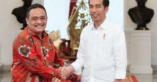 Usulan Debat Capres Pakai Bahasa Inggris, Dirkam Jokowi: Bukti Nasionalisme Mereka Setipis Kartu ATM