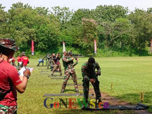 GoNews.co Anggota TNI saat mengikuti lom