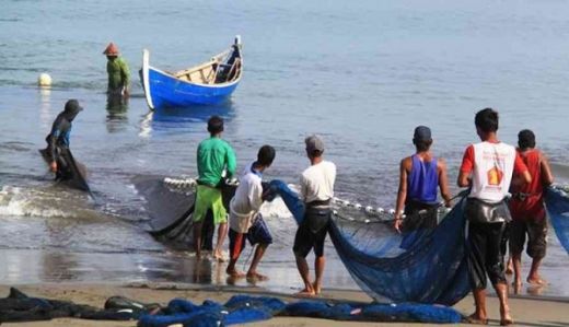RI Negara Maritim, Kenapa 48 Persen Nelayan Miskin?