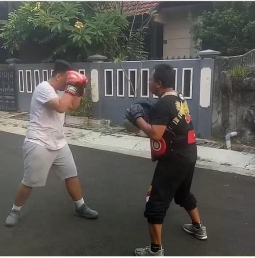Hendra Julio, Berpenghasilan 15 Juta Perbulan dan Punya Restoran
