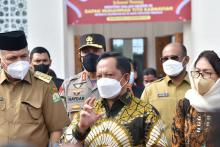 Mendagri Minta Pemda Aceh Penuhi Target Vaksinasi